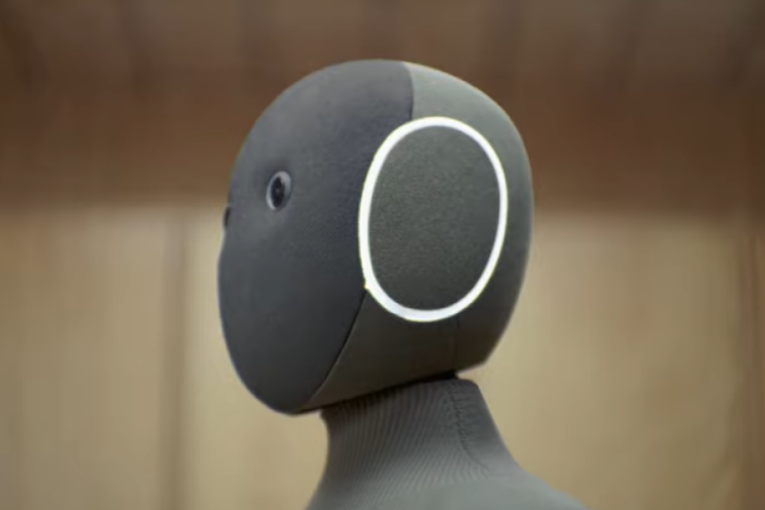 San svake domaćice: Robot Neo pere sudove i priča viceve, a vi možete da uživate (FOTO)