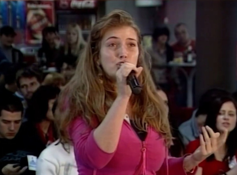 Neprepoznatljiva na prvoj audiciji "Zvezda Granda": Pevačica je imala 20 kg više, danas je zanosna plavuša! (FOTO/VIDEO)