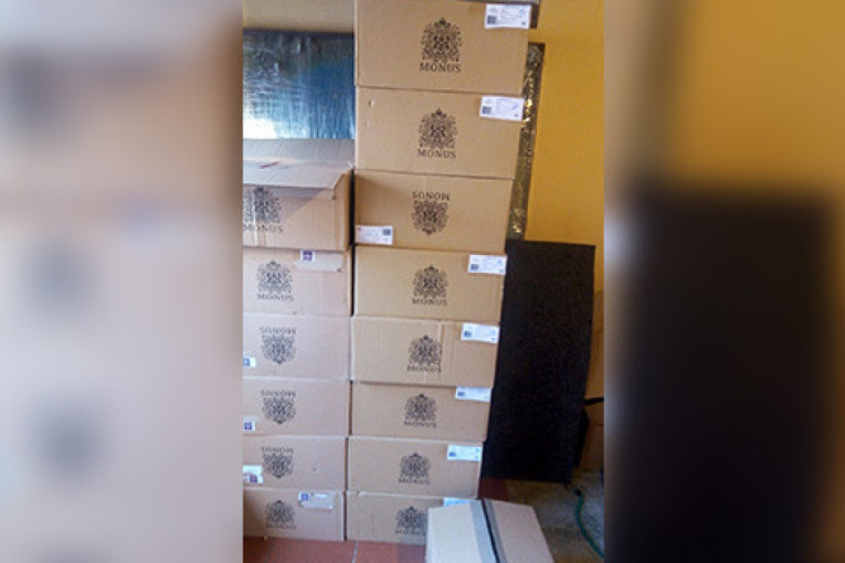 Skladište puno šverca: Operativci SBPOK-a našli cigarete i gomilu keša (FOTO)