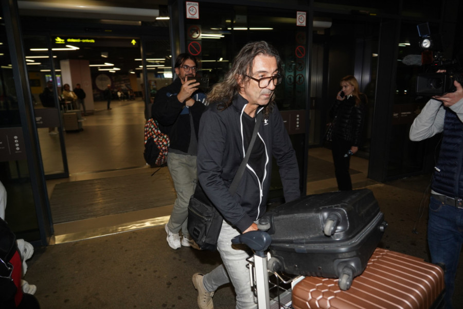 Ana Nikolić pokazala rešenje crkvenog suda! Evo da li je Rale i dalje u braku (FOTO)