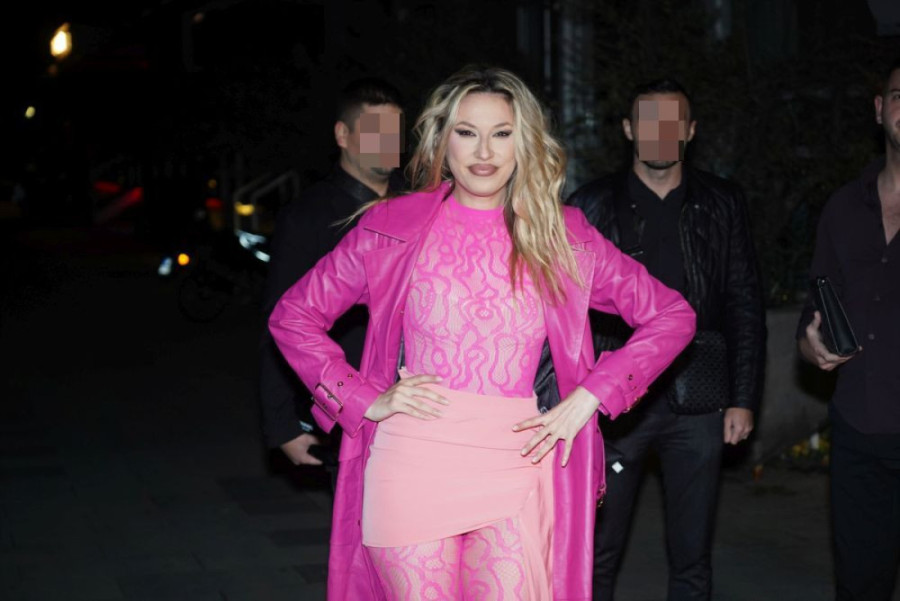 Pevačici u trudnoći dijagnostikovan rak: Sin je bio crn kao moja haljina kada su mi ga dali!