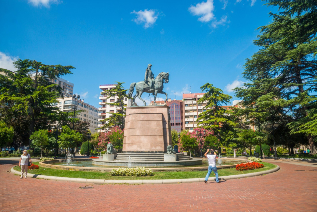 Španija vas zove: Ovo mesto se pamti po prelepim ulicama i dobrom vinu (FOTO)