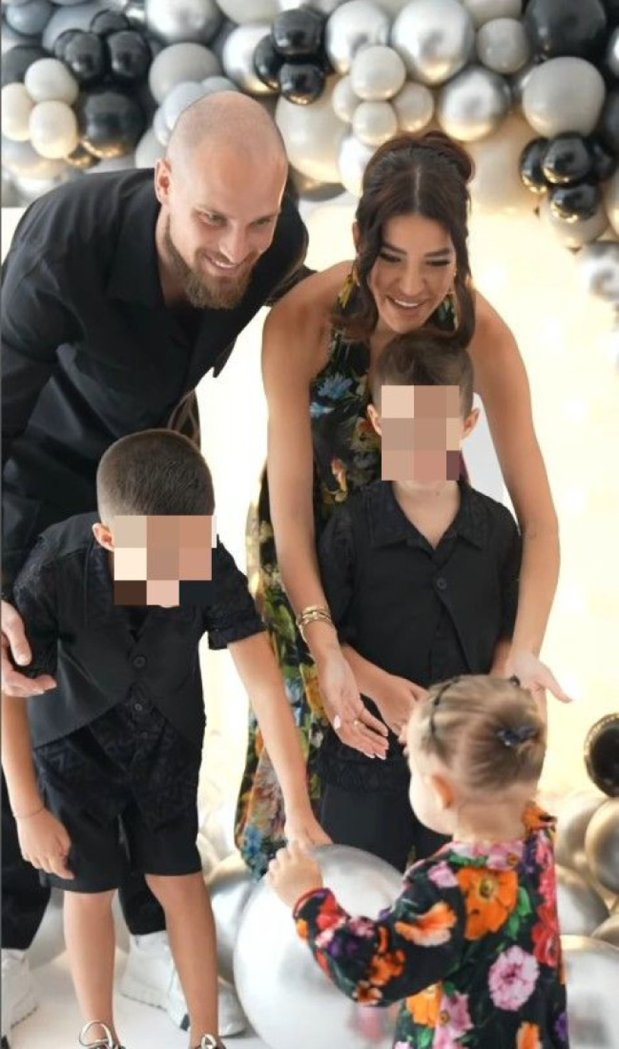 Bajkovita proslava Predraga Rajkovića! Supruga Ana mu za 30. rođendan organozovala gala fotkanje (FOTO)