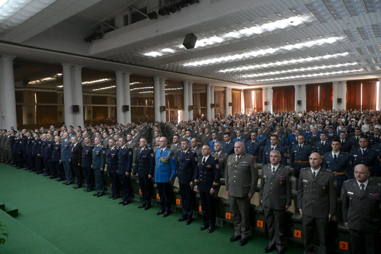 Obučeni da služe otadžbini! U Domu Garde promovisano novih 151 podoficira Vojske Srbije