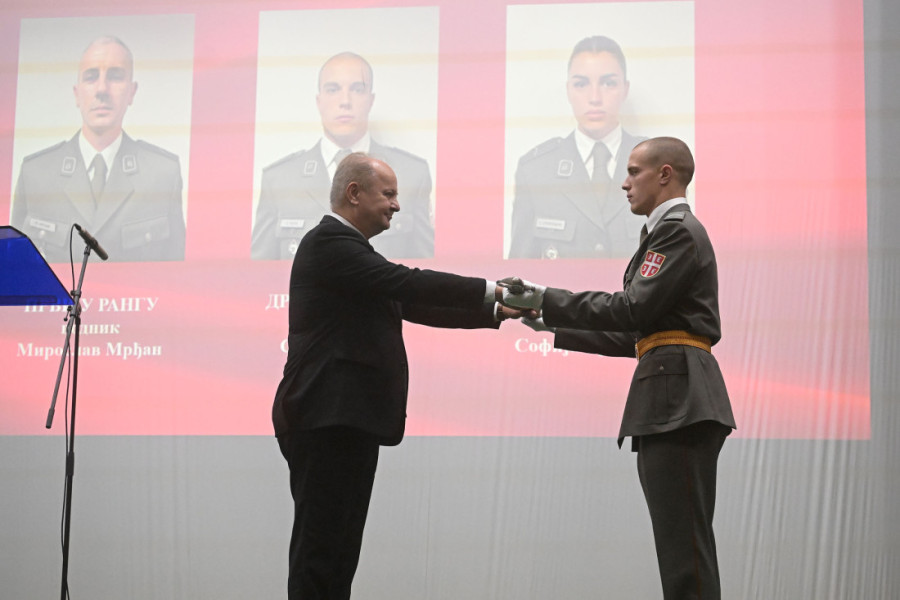 Obučeni da služe otadžbini! U Domu Garde promovisano novih 151 podoficira Vojske Srbije