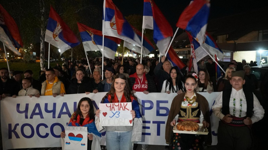 Više od 1.500 Čačana dočekalo Srbe sa KiM koji pešače ka Novom Sadu