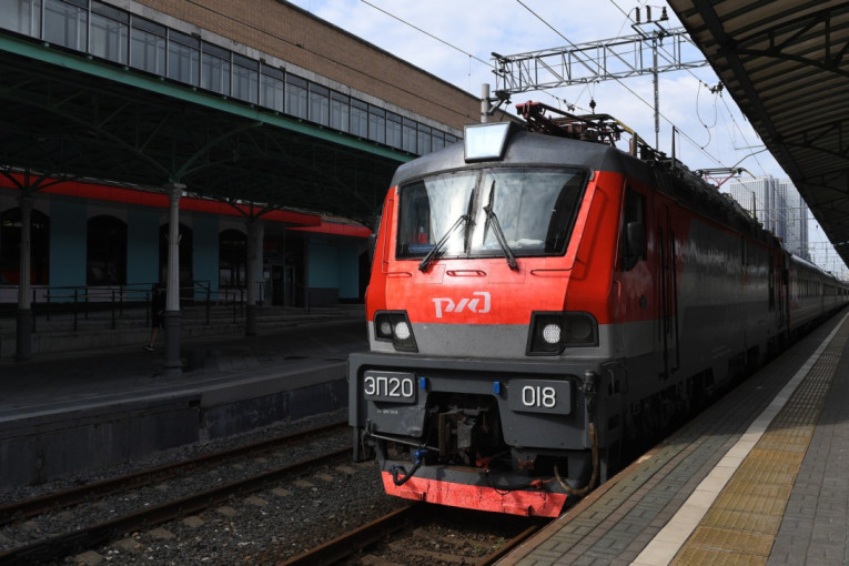 Tri sata pod ključem: Ruski voz koji ide do Kalinjingrada postaje zatvor dok prolazi kroz Litvaniju, putnici ne mogu ni u toalet