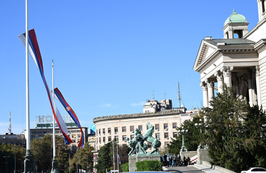 Dan žalosti u Srbiji povodom godišnjice tragedije u Novom Sadu: Patrijarh u Hramu Svetog Save služi parastos