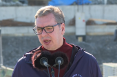 Vučić: Moja ruka je pružena svima koji drugačije misle, nudim dijalog!