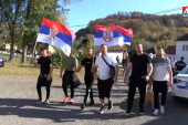 Srbi sa Kosmeta koji pešače ka Novom Sadu napreduju ka Ljigu: Želimo da podržimo svoju državu