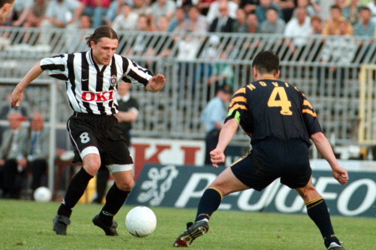 Partizan traži novog trenera na sve strane: Kontaktirana legenda kluba iz Humske!