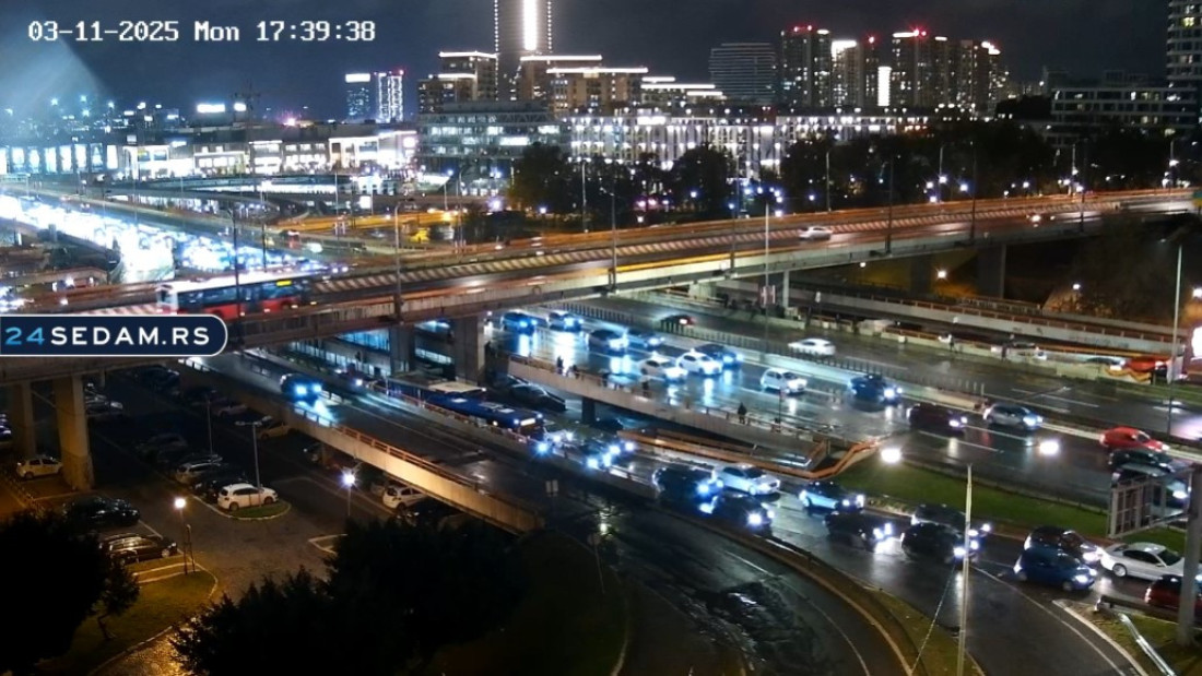 Beograd stao! Kolaps na ulicama u špicu, plus kiša (FOTO)