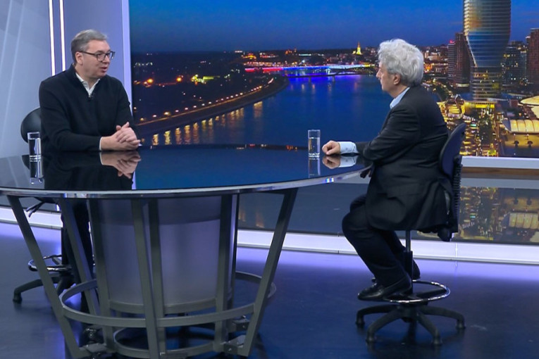 Predsednik Vučić: Od januara plate veće od očekivanog! Postoji nervoza i histerija zbog debakla iz Novog Sada