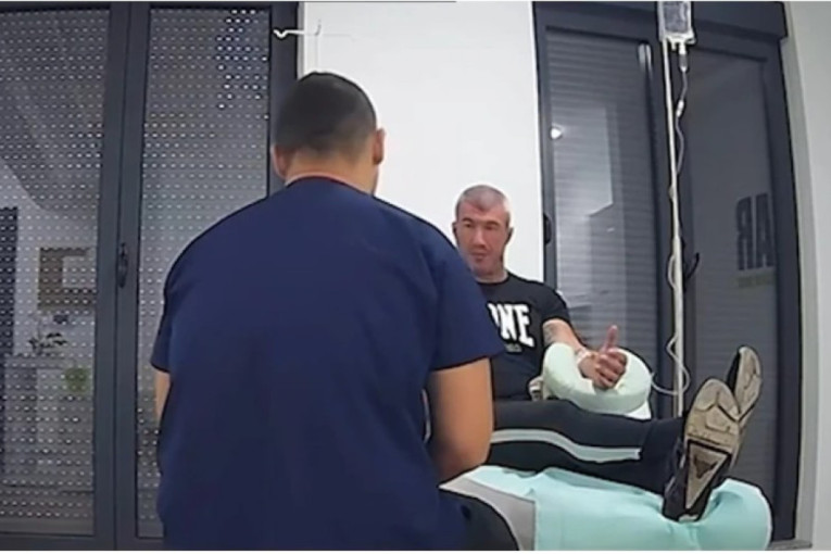 Miša Bačulov u novoj epizodi "Smehotres": Snimljen kako hoće da se otruje, ali je njemu sve montaža