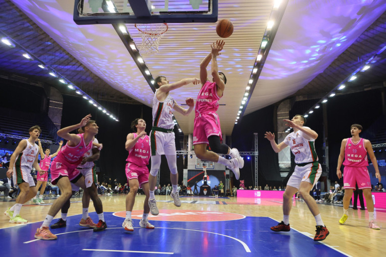 Nova pobeda Mege: Posle "armije", zaustavljena i Lokomotiva (FOTO)