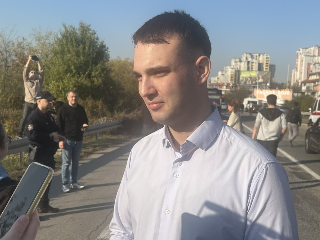 Veličanstven doček za Srbe sa KiM! Ispred Skupštine okupilo se 50.000 ljudi: "Hvala braći što su uvek uz Srbiju i Vučića" (FOTO/VIDEO)