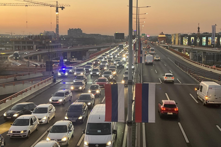Dobro jutro za vozače: Saobraćaj u Srbiji bez zastoja, ali oprez zbog magle i niskih temperatura