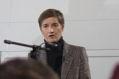 Brnabić: Vučić neće dozvoliti da ljudi ostanu bez posla, blokaderi pokazuju licemerje