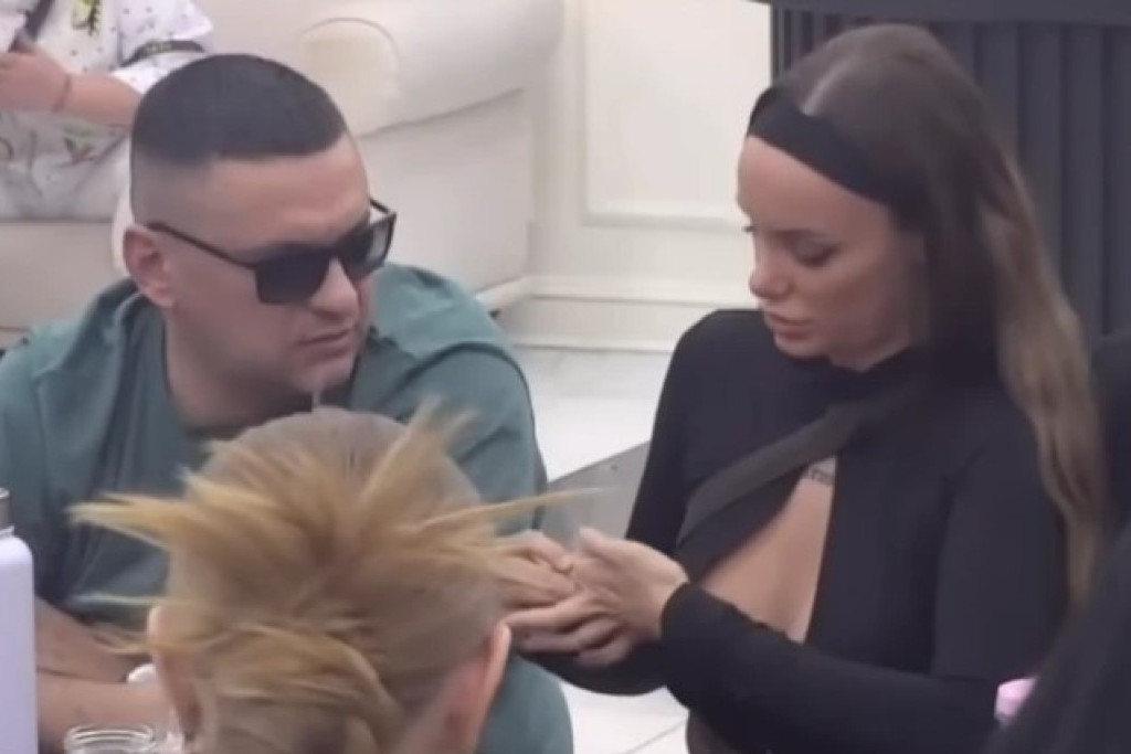 Pukla tikva posle tri dana: Teodora i Bebica raskinuli veridbu, odmah mu vratila prsten