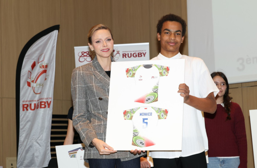 Svi pričaju o modnom zaokretu princeze Šarlin, a jedan detalj iz njenog ormara posebno je iznenadio javnost (FOTO)