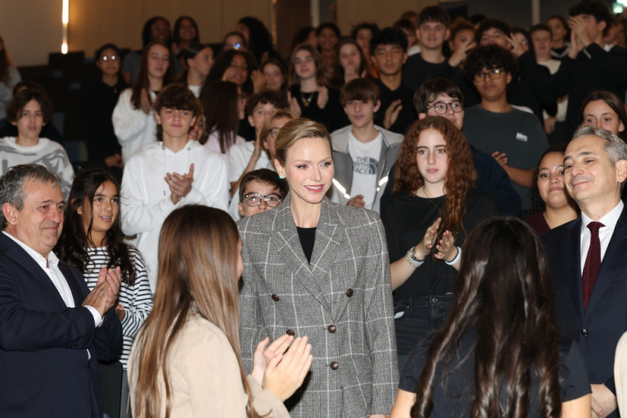 Svi pričaju o modnom zaokretu princeze Šarlin, a jedan detalj iz njenog ormara posebno je iznenadio javnost (FOTO)