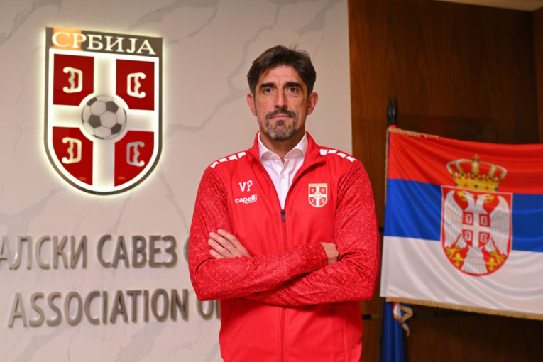 Počinje Paunovićeva priča: Novom selektoru dobrodošlicu poželeli Džajić i Radujko (FOTO)