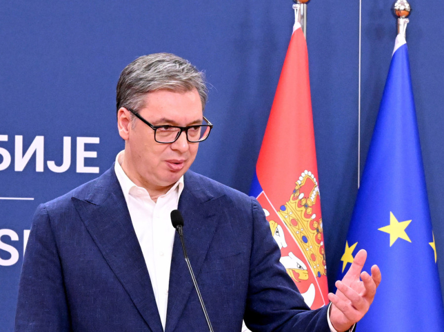 "Bila je čast ugostiti velikog prijatelja Srbije": Vučić objavio sliku iz roditeljskog doma na dan krsne slave