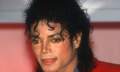 Majkl Džekson je bio gori od Džefrija Epstina: Poznati reditelj izneo šokantne tvrdnje o "kralju popa" i filmu o njemu (FOTO/VIDEO)