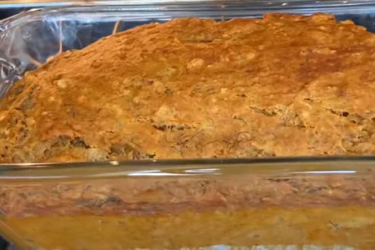 Recept dana: Kolač sa bananama i šargarepom je sočan desert koji miriše na jesen i toplinu doma