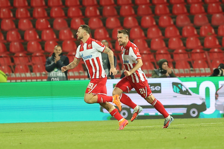 Kada je sudija odsvirao kraj, Zvezdin junak je pao u trans: Pogledajte kako je slavio Marko Arnautović (VIDEO)