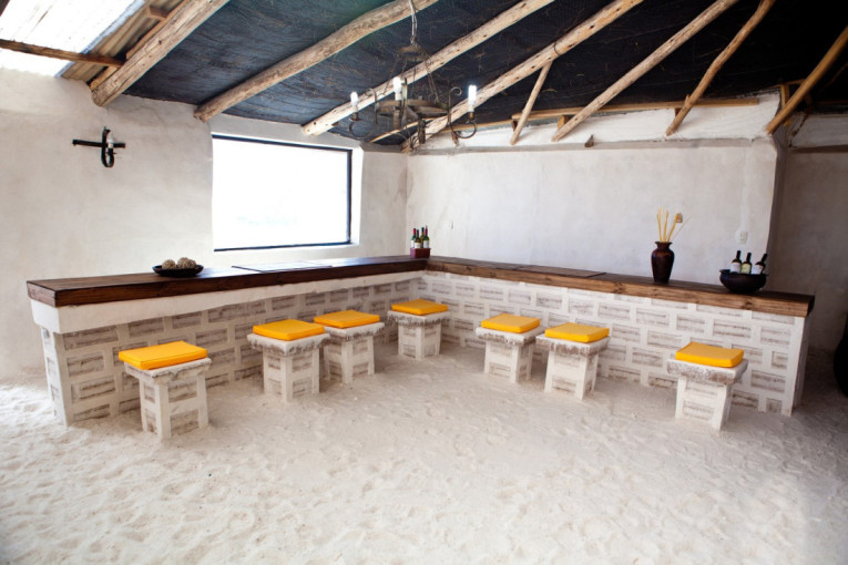 Jedno od najneobičnijih mesta na svetu: U ovom hotelu su čak i kreveti od soli, gostima je zabranjeno da ližu zidove (FOTO)