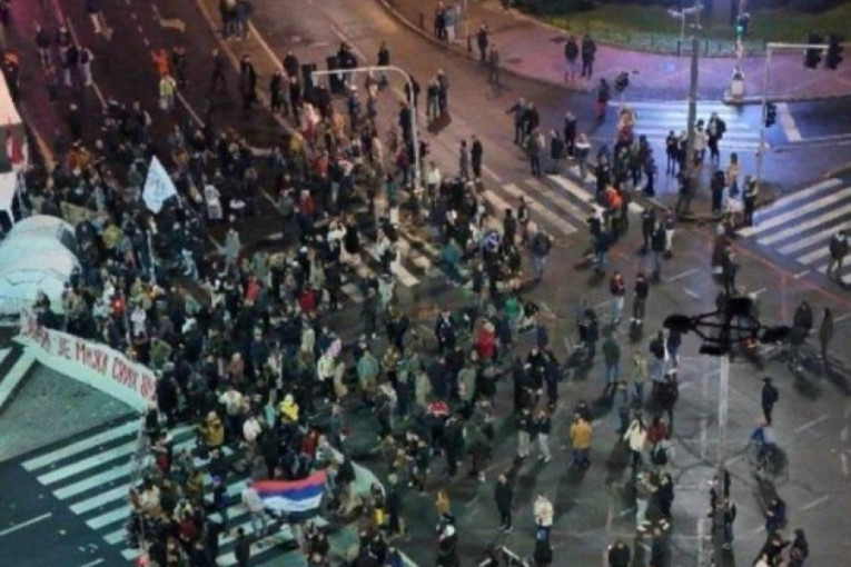 Dokaz crno na belo: Blokaderi priznali da šetaju za pare - evo kolika im je tarifa (FOTO)