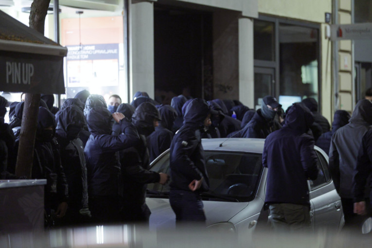 Sarkozi izašao iz zatvora: Bivši francuski predsednik na slobodi posle samo 20 dana! (FOTO)