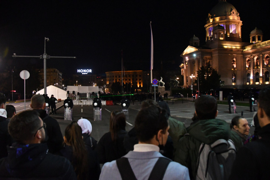 Vučić o NIS-u: Od utorka nećemo imati rafineriju koja radi!