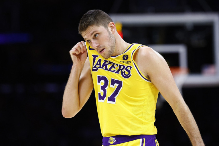 Dubai protiv Zvezde sa novim NBA pojačanjem: Sedmi igrač Lejkersa iz sezone 2022/23 u Evroligi!