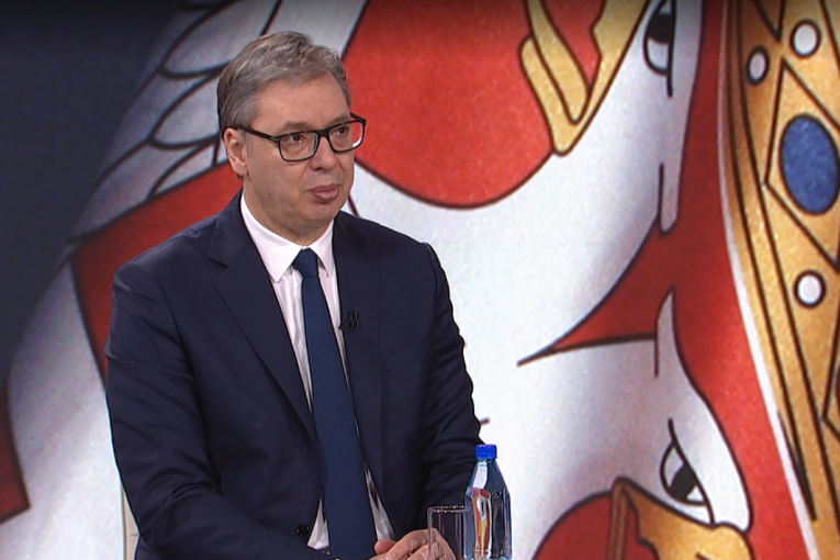 Molim Dijanu Hrku, kao što sam molio Mrdića, da prekine štrajk glađu! Vučević jasan - Dobro je da je predsednik razgovarao s njom