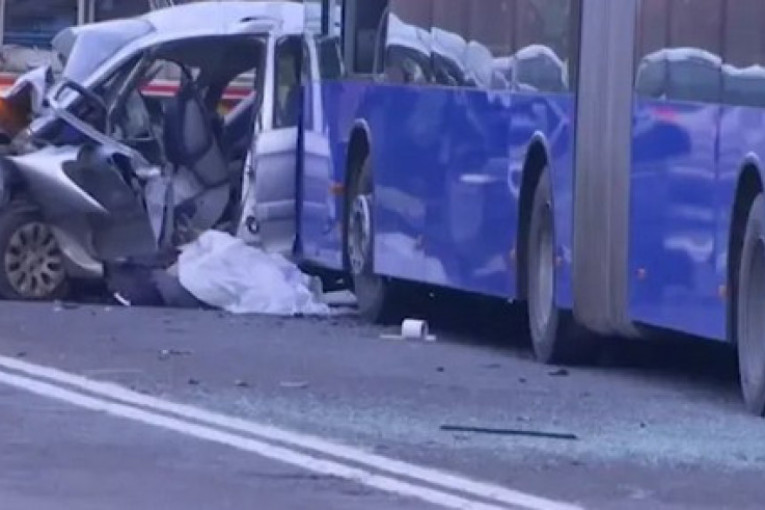 Detalji užasa na Obrenovačkom putu: Vozaču nije bilo spasa, sumnja se da je ovo uzrok tragedije!