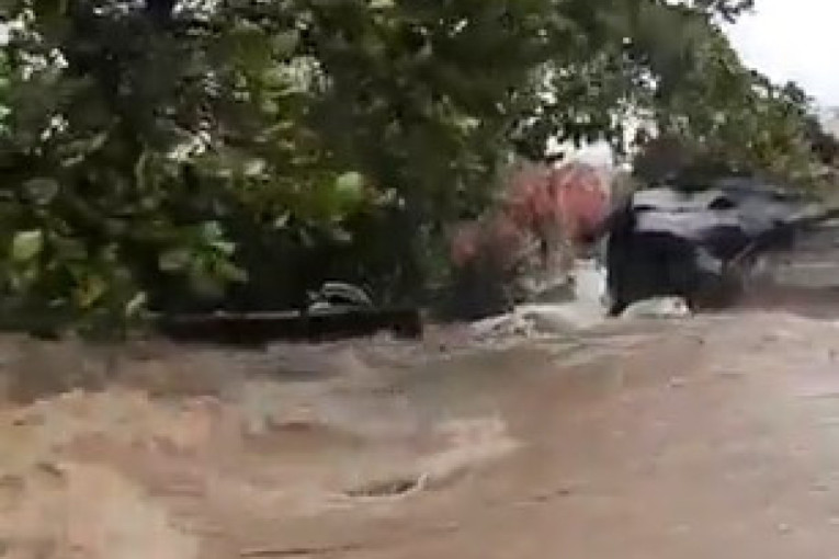 Pakao u Grčkoj, cela zemlja pod vodom! Grad, poplave i olujni vetar - Atina u strahu! (VIDEO)