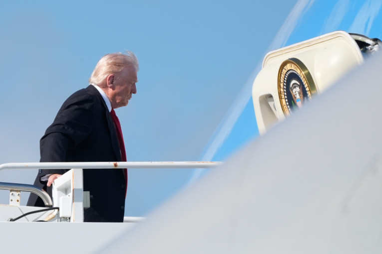 Trampov govor “montiran”, BBC potresen do temelja! Direktor i šefica vesti dali ostavke (VIDEO)