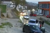 Haos kod Velike Kladuše: Posle sudara maloletnik uleteo kolima među ljude – jedna osoba povređena! Pogledajte (VIDEO)