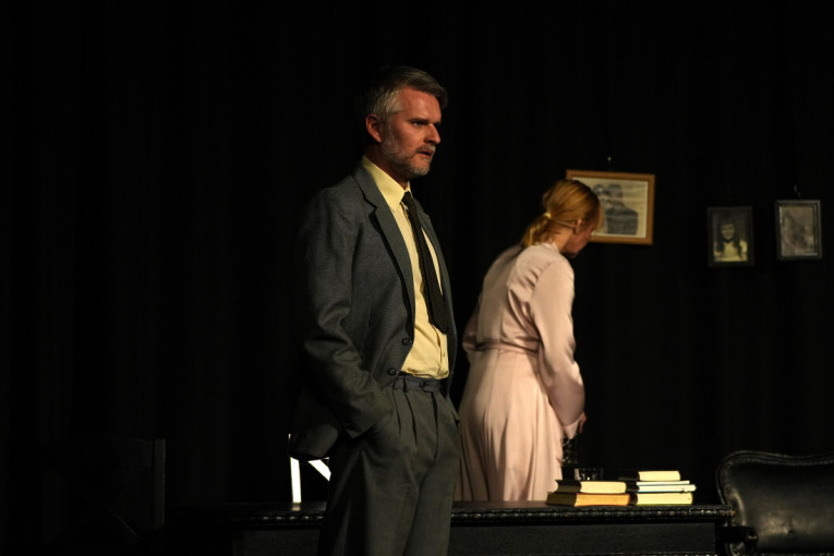 Humanost i umetnost ruku pod ruku: Drama "Lutka sa kreveta broj 21" sa scene SNP-a na sceni Fondacije Mozzart