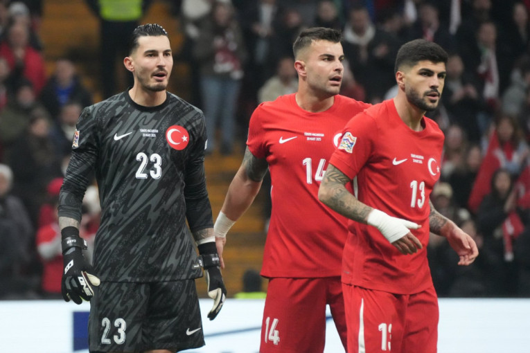 Haos u Turskoj: Izbačena tri reprezentativca zbog mogućeg učešća u klađenju!