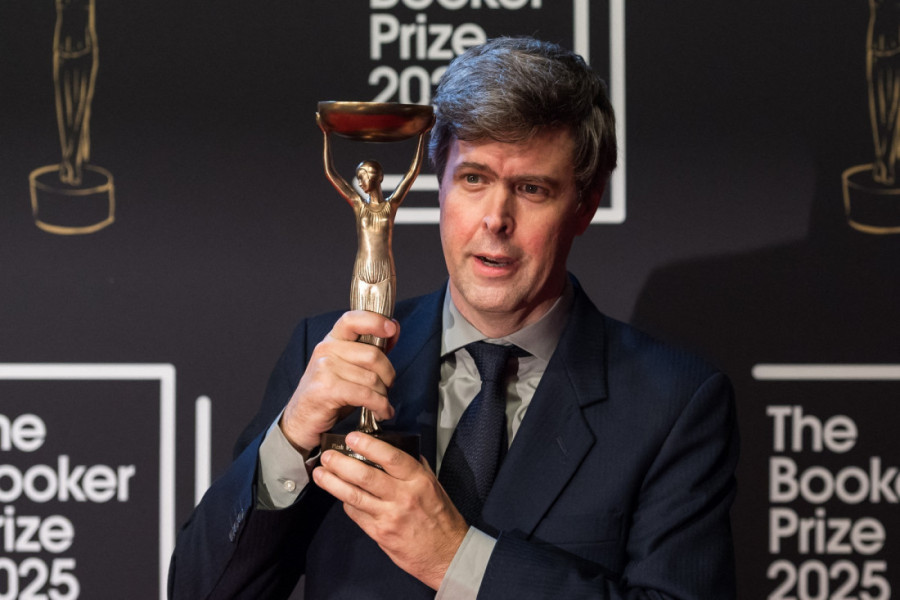 Dejvid Salaj je ovogodišnji dobitnik Bukerove nagrade: Priznanje za jedinstven i mračan roman (FOTO)