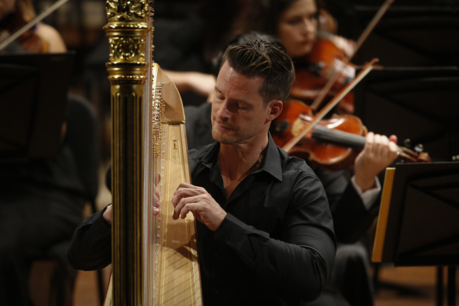 Svetski superstar koji na harfi može da izvede nešto neverovatno: Sa Beogradskom filharmonijom priprema spektakl na Kolarcu
