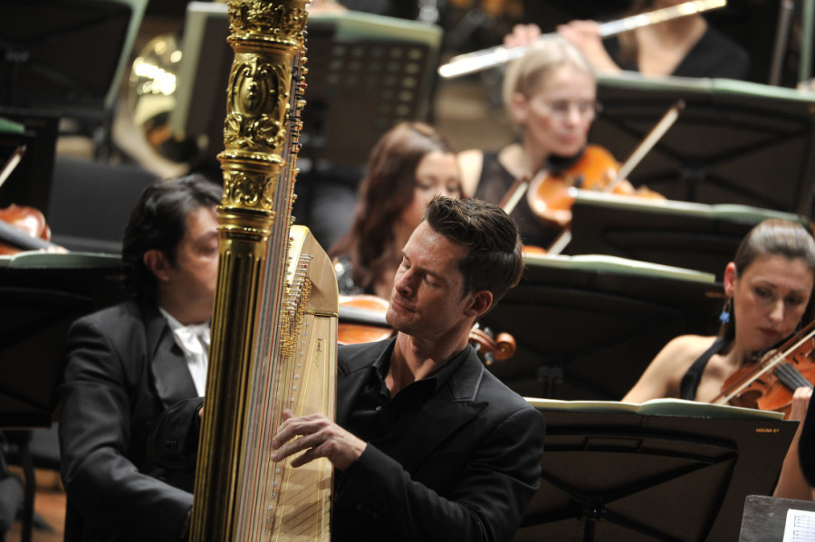 Svetski superstar koji na harfi može da izvede nešto neverovatno: Sa Beogradskom filharmonijom priprema spektakl na Kolarcu