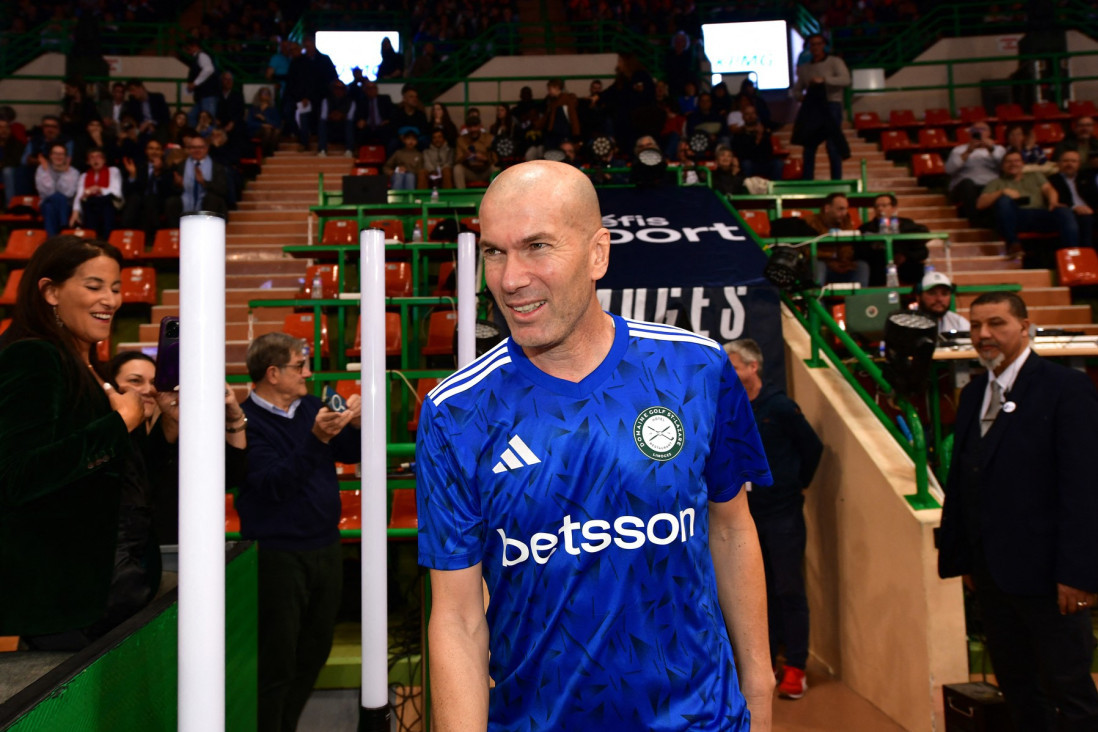 Zidan zatalasao fudbalski svet: Uskoro se vraćam!