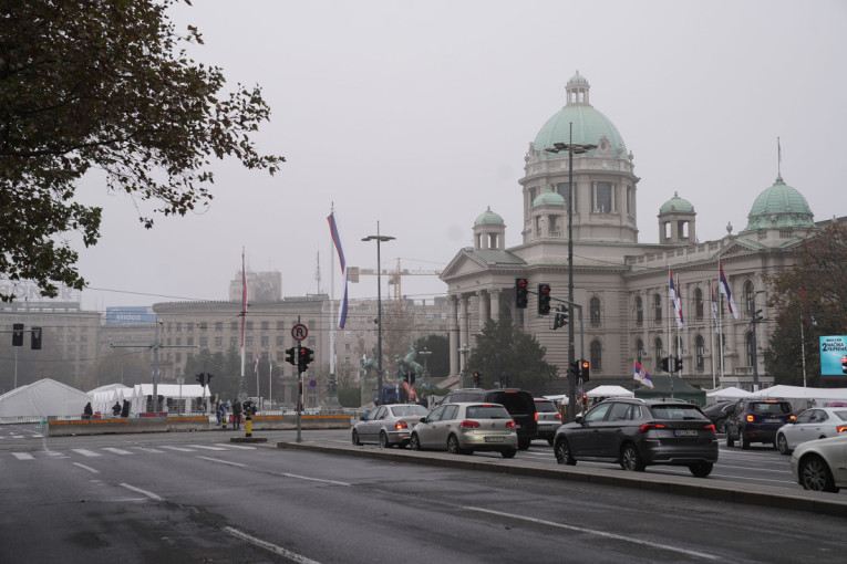 Danas oblačno, biće kiše, a pazite na maglu! Najviša temperatura od 7 do 12!