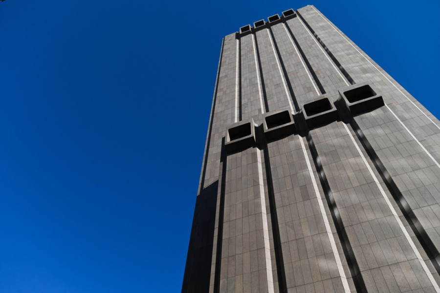 Misteriozna zgrada bez prozora u Njujorku: „Šta, dođavola, rade unutra?“ (VIDEO)