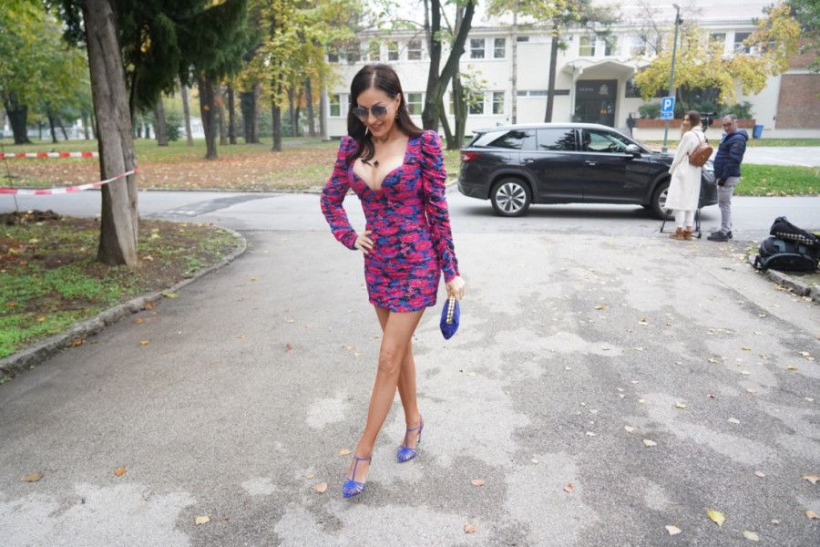 "Deco, ne drogirajte se" Ćerka Majkla Džeksona ima posledice od narkotika: Pokazala rupu u nosu i sve zgrozila! (VIDEO)