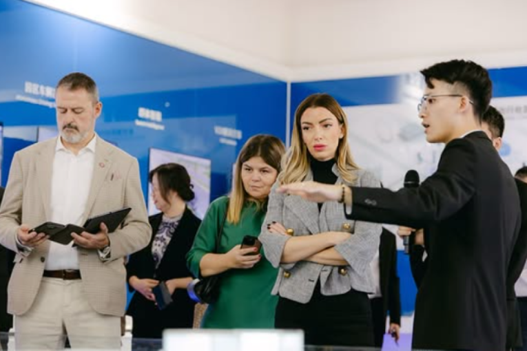 Mesarović posetila kinesku fabriku Xiamen King Long United Automotive Industry Co